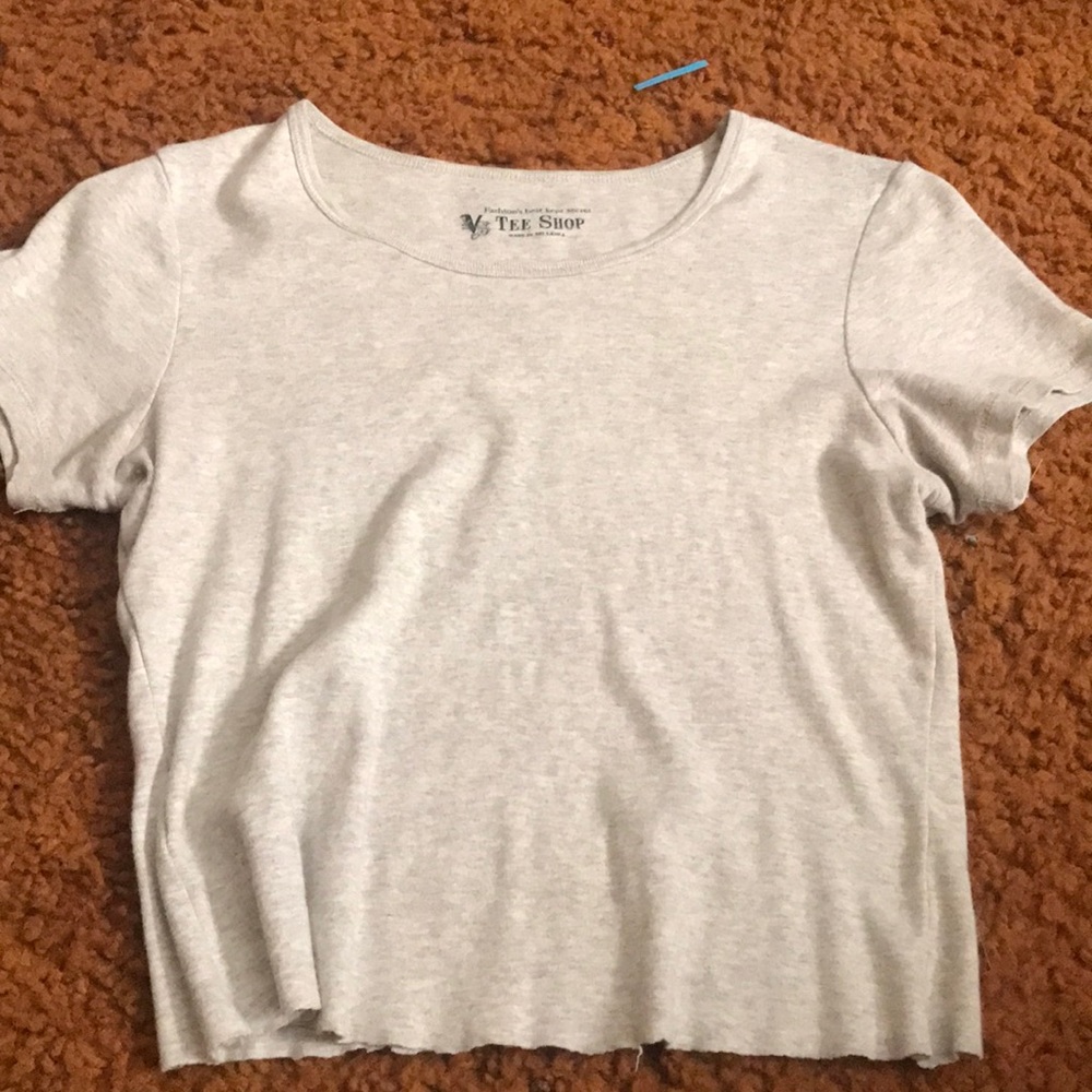 grey tee shop crop top